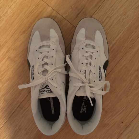 Reebok sneakers - Picture 3 of 3